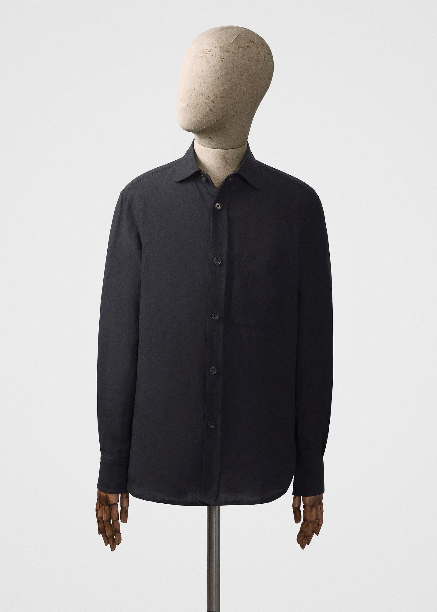 Linen shirt in midnight